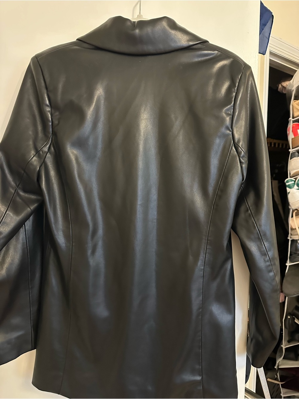 Abercrombie & Fitch Black Faux Leather Blazer - Picture 4 of 5